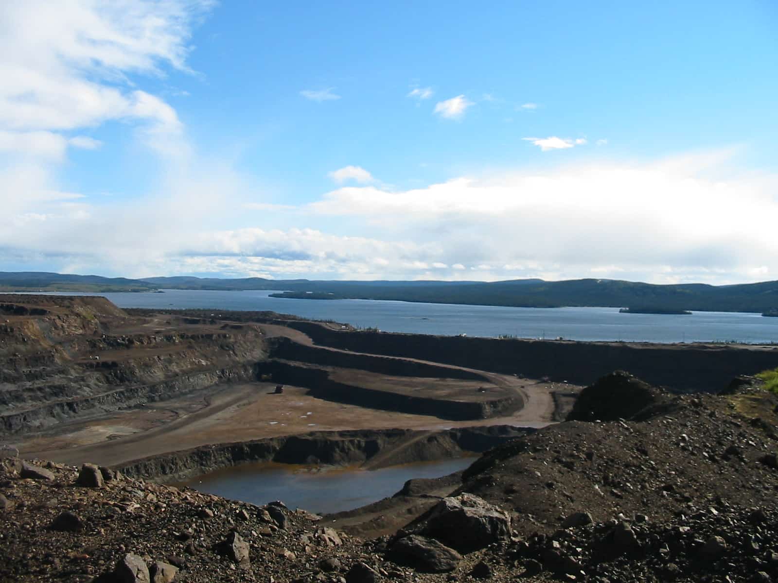 Ottawa Bets on Critical Minerals With New Funds and Quebec Graphite Mine