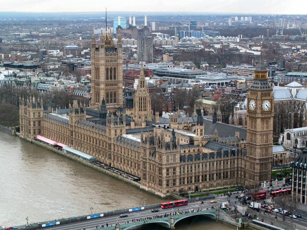 UK Labour Suffers Historic Losses as Reform UK Surges in Local Elections