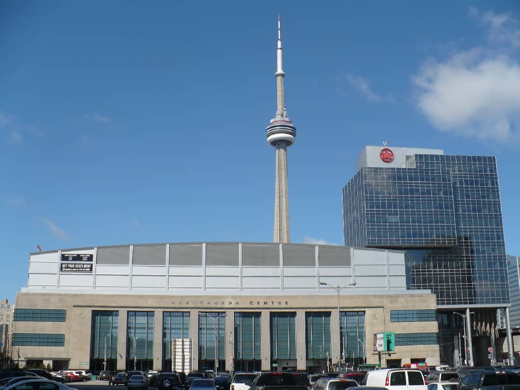 Spurs and Knicks Meet in NBA Finals After Canada's SGA Falls Short