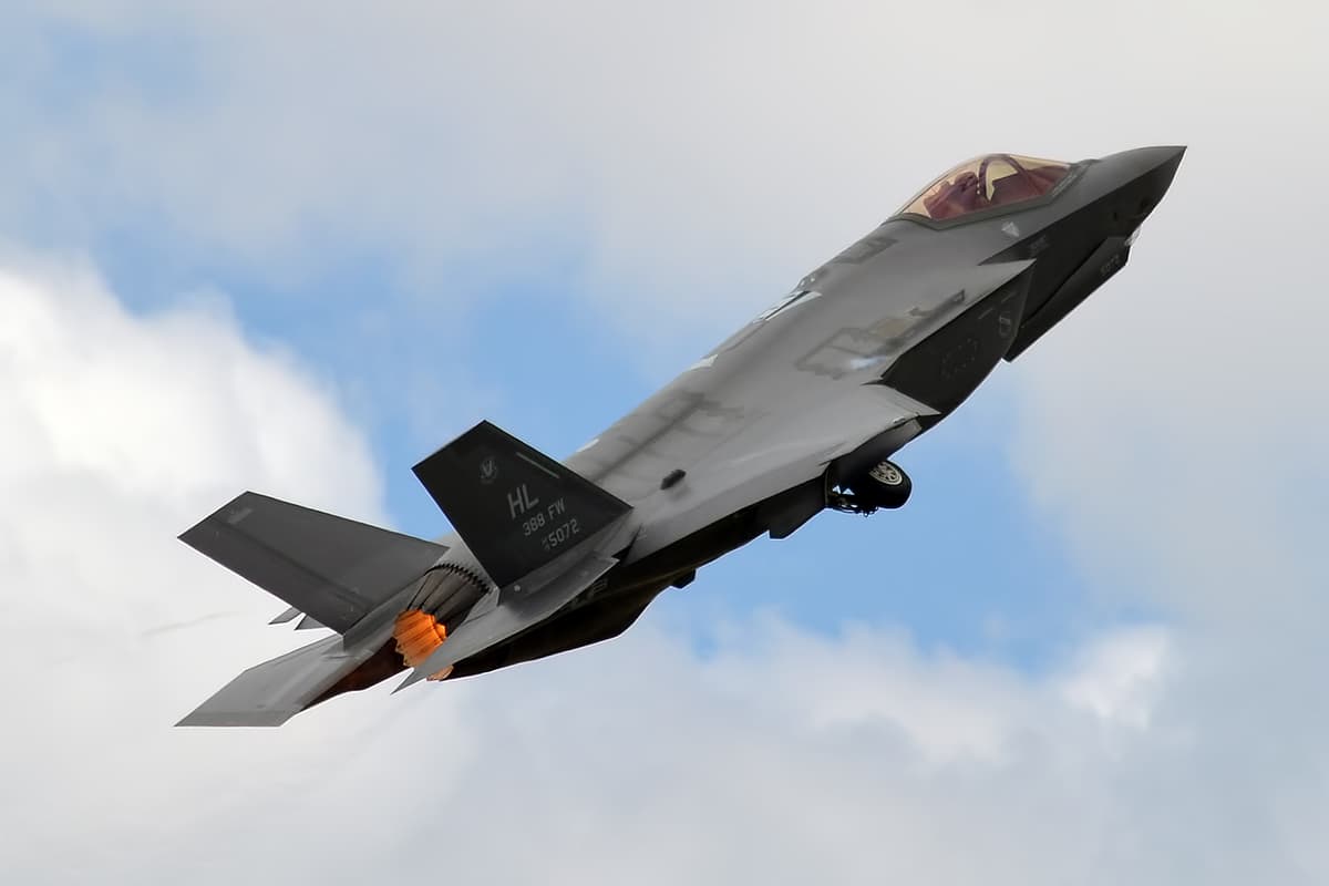 Pentagon Freezes Defence Forum, Pressuring Ottawa on Spending