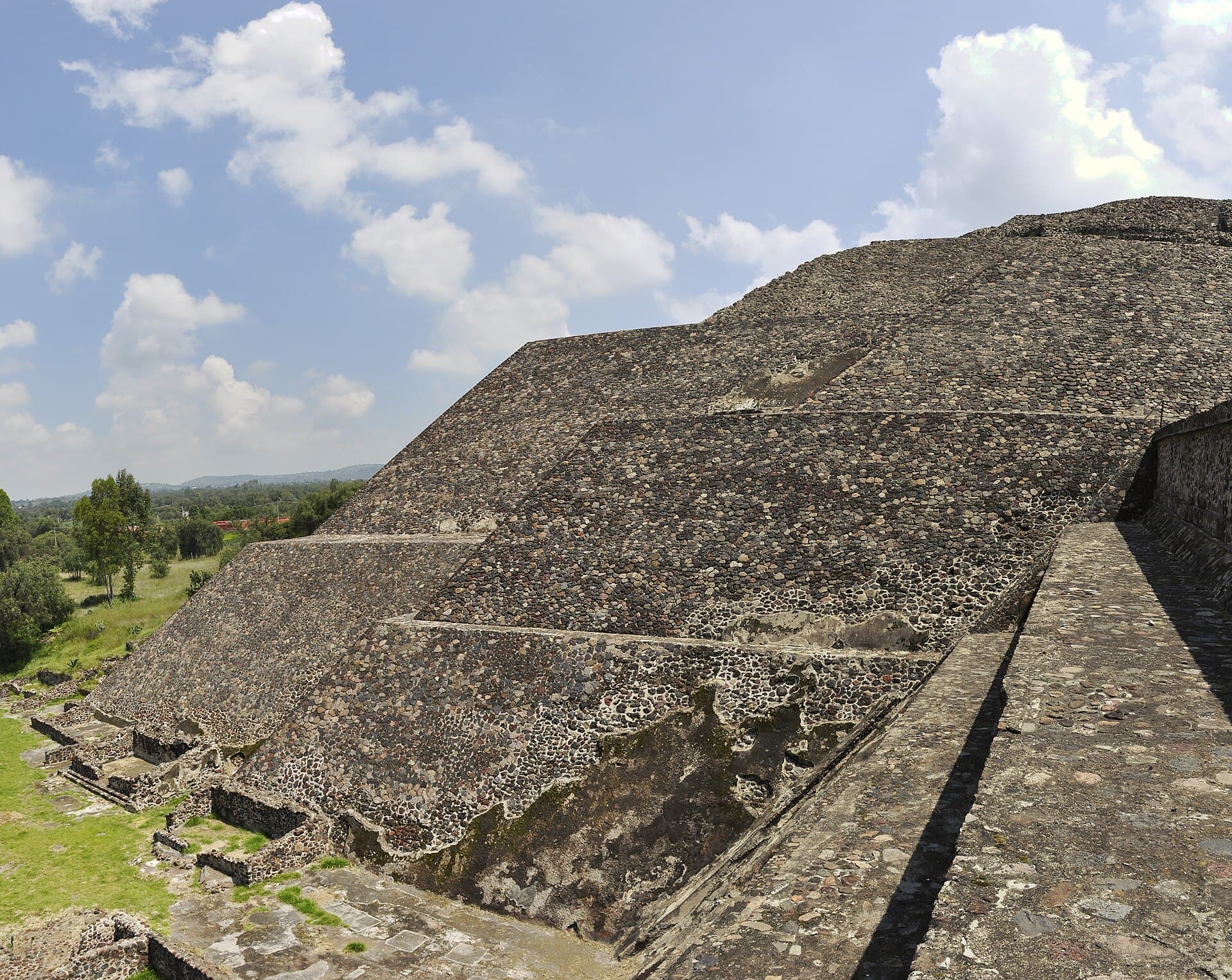 Wiki Loves Pyramids - Teotihuacan - Pyramid of the Moon - 4