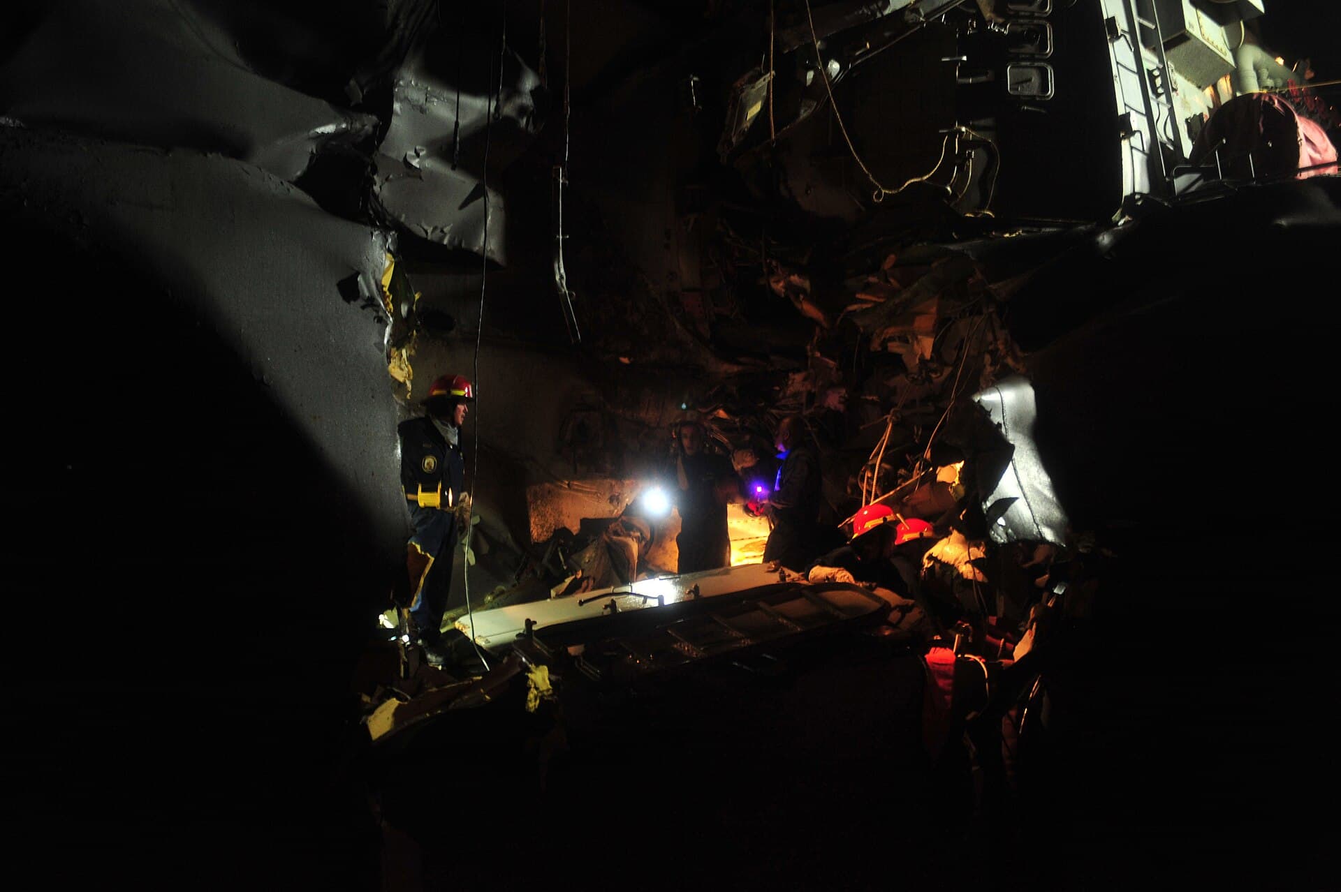 120812-N-XO436-025 USS Porter after collision