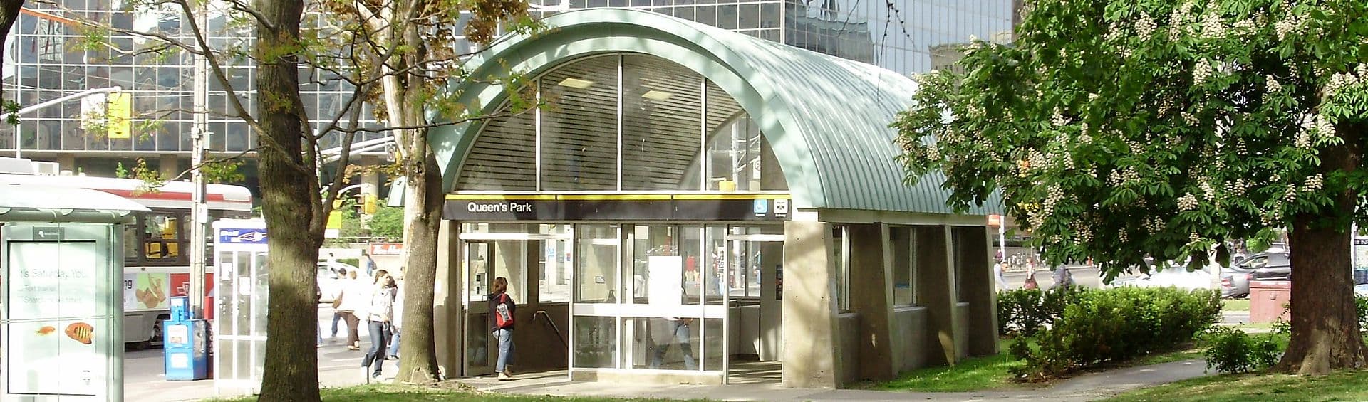 Queen's Park Station - TTC